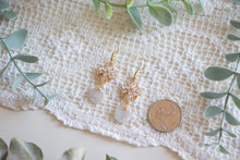 Load image into Gallery viewer, Filigree Crystal Dangle Earrings