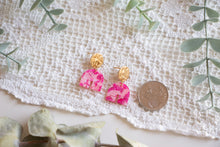 Load image into Gallery viewer, Pretty In Pink Arch Earrings