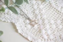 Load image into Gallery viewer, Gold/Silver Star Outline Necklace