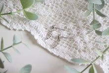 Load image into Gallery viewer, Dainty Silver Leaf Earrings