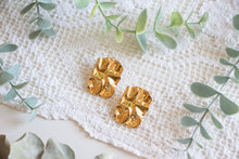 Load image into Gallery viewer, Gold Ruffle Studs
