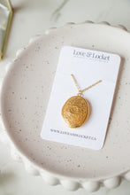Load image into Gallery viewer, Gold/Silver Oval Locket Necklace
