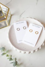 Load image into Gallery viewer, Gold/Silver Circle Studs
