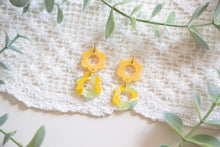 Load image into Gallery viewer, Flower Power Resin Earrings
