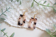 Load image into Gallery viewer, Tortoise Shell Rectangle Earrings
