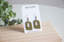 Load image into Gallery viewer, 70&#39;s Inspired Green Resin Earrings
