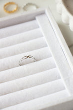 Load image into Gallery viewer, Gold/Silver Delicate Chain Ring
