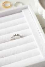 Load image into Gallery viewer, Gold/Silver Everleaf Ring
