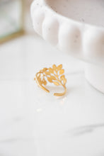 Load image into Gallery viewer, Gold/Silver Gathered Leaves Ring
