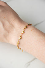 Load image into Gallery viewer, Gold Heart Chain Bracelet
