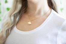 Load image into Gallery viewer, Gold Seashell Necklace
